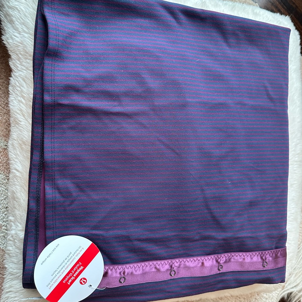 NWT Lululemon Vinyasa Navy and Burgundy Scarf